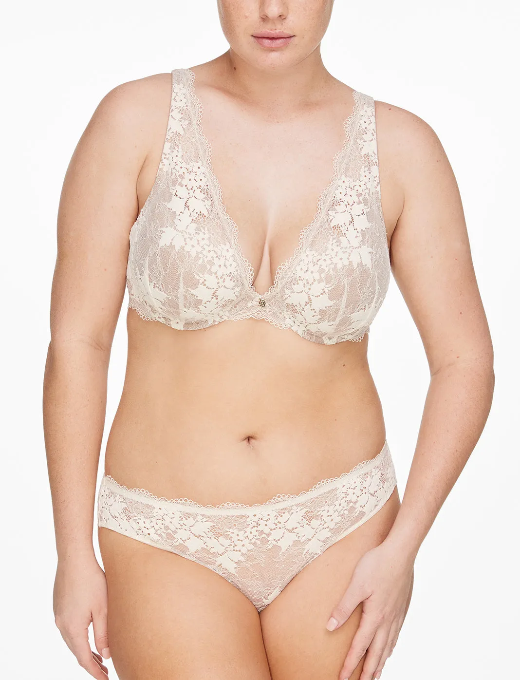 All Day Lace Uplift Plunge    Cheeky Set