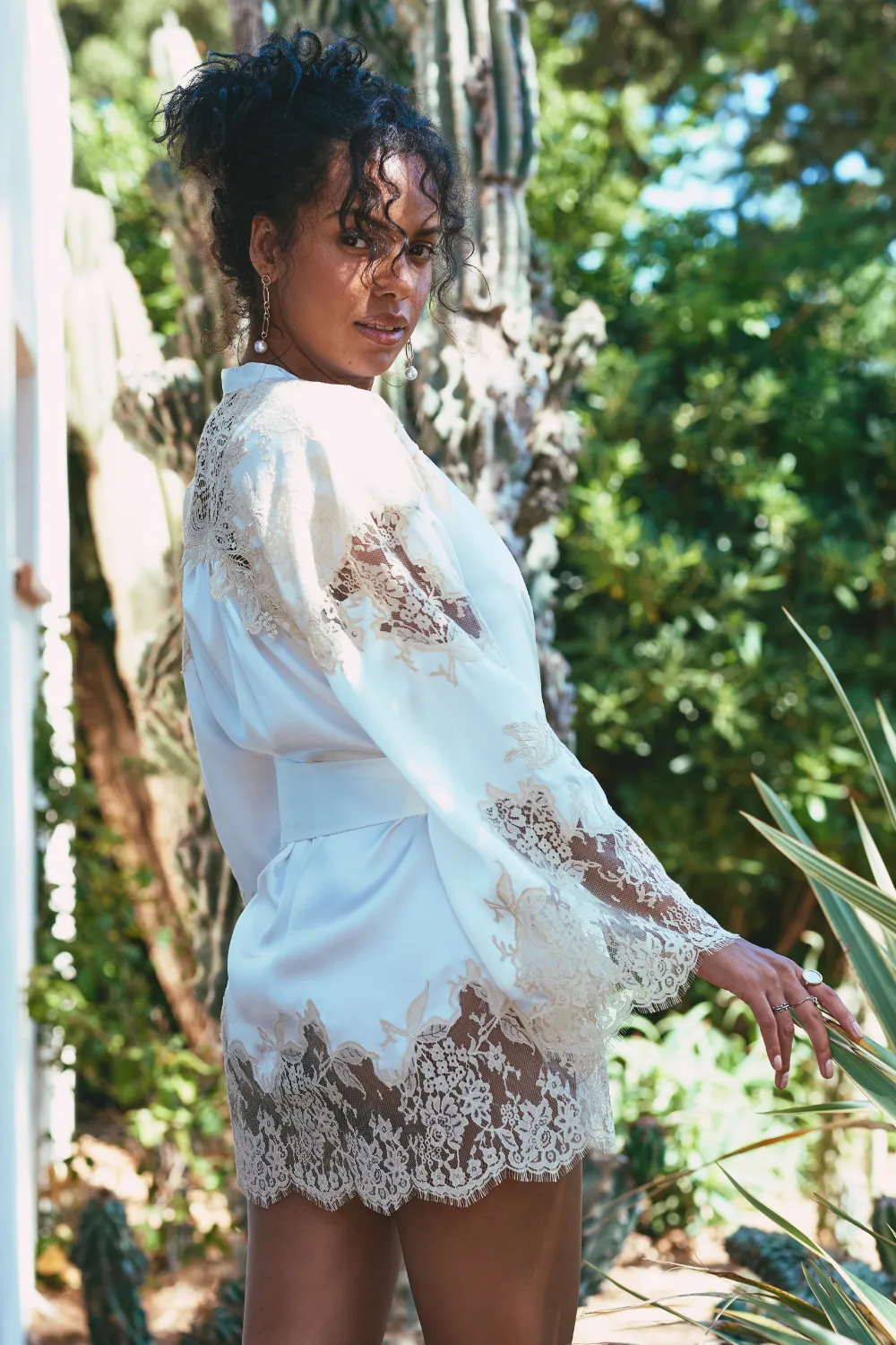 Apolline Silk Short Robe in Natural