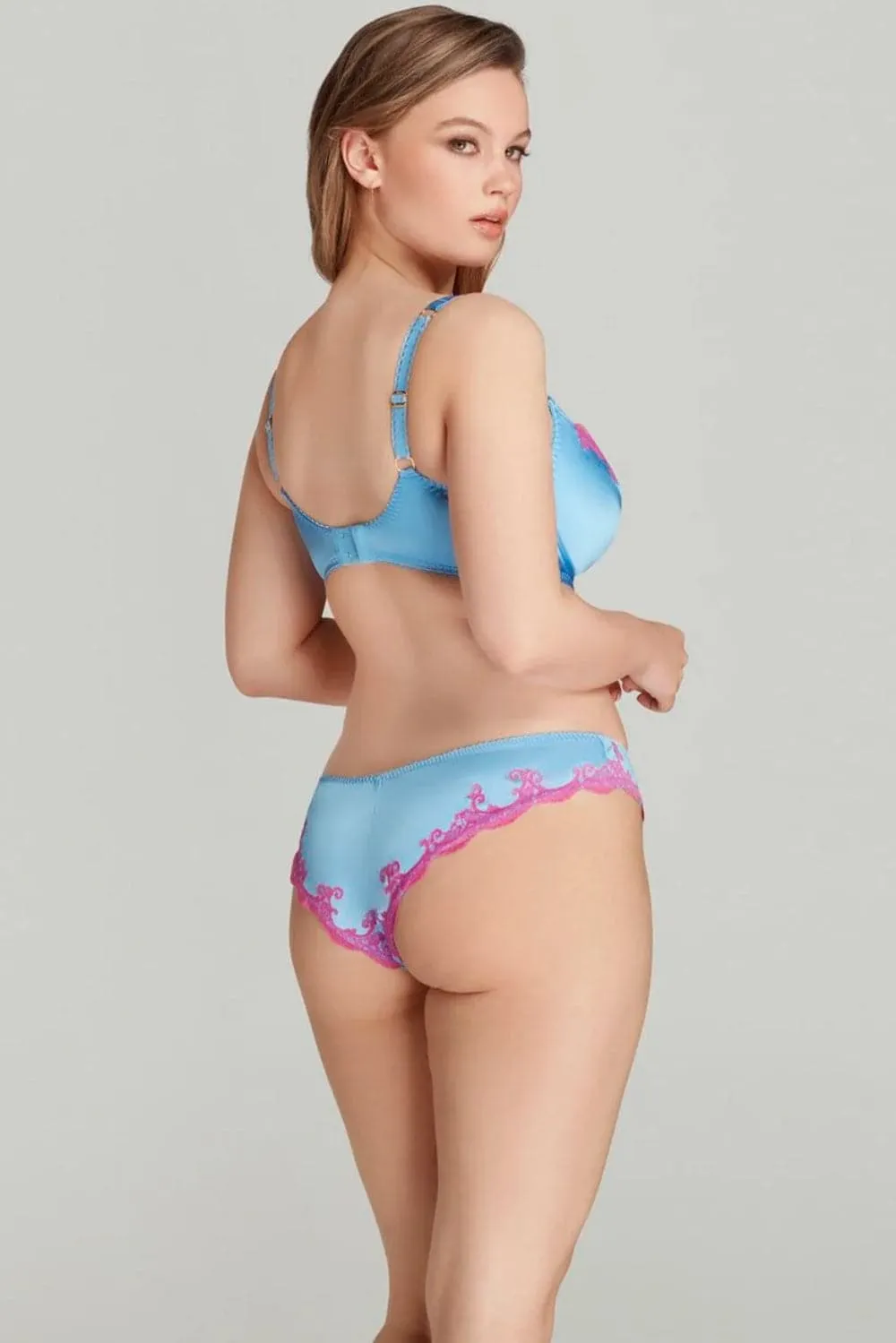 Molly Plunge Bra. Size UK 36E